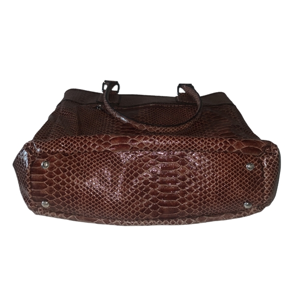 New Worthington faux snake/crocodile scale bag - Picture 10 of 10